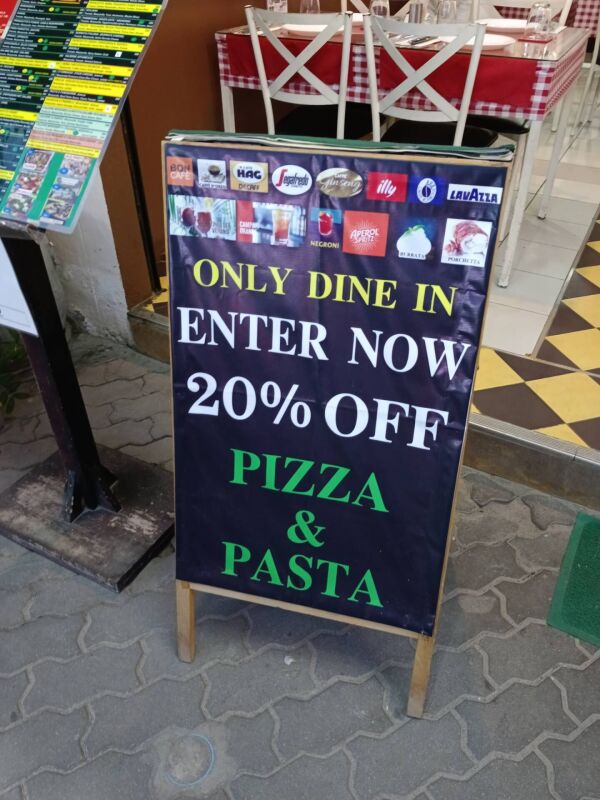 Pizza Chiara : Dine in 20% off pizza and pasta.